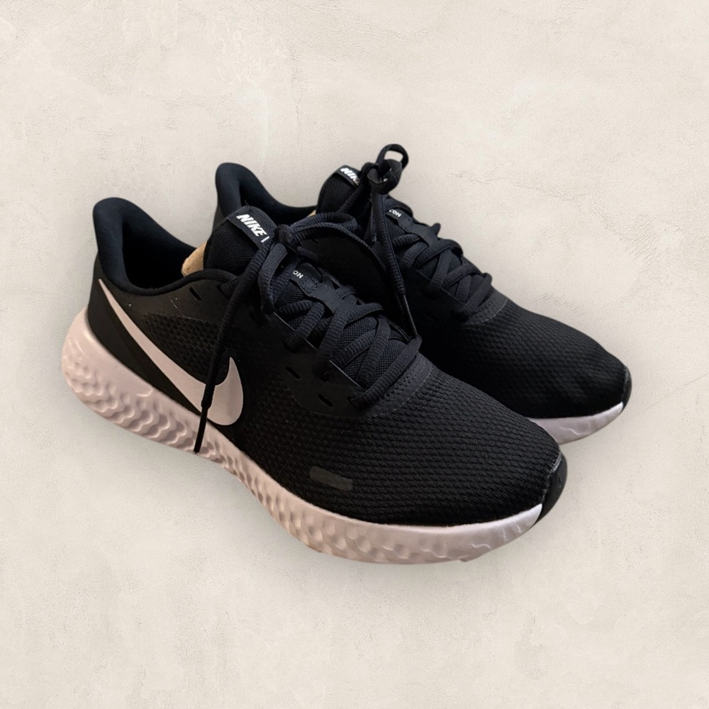Nike Women’s Revolution 5 Black Running Shoes